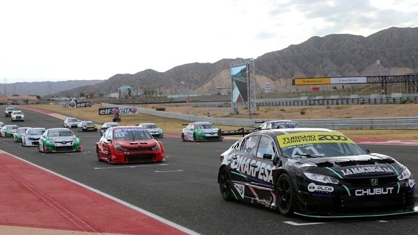 Buen domingo del TN y Turismo Carretera 2000 en el Circuito San Juan Villicum